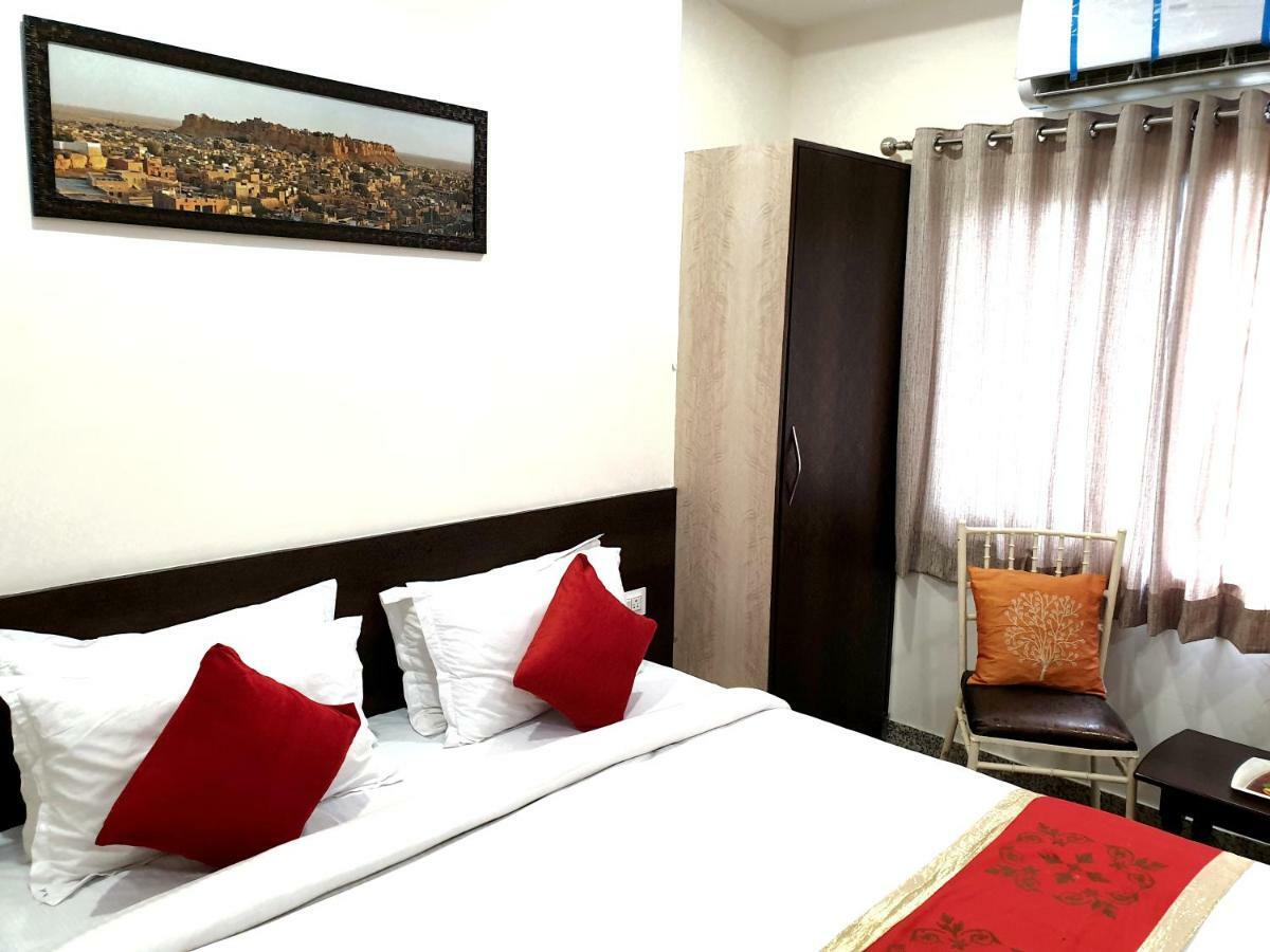 Vardan Villa Udaipur Buitenkant foto