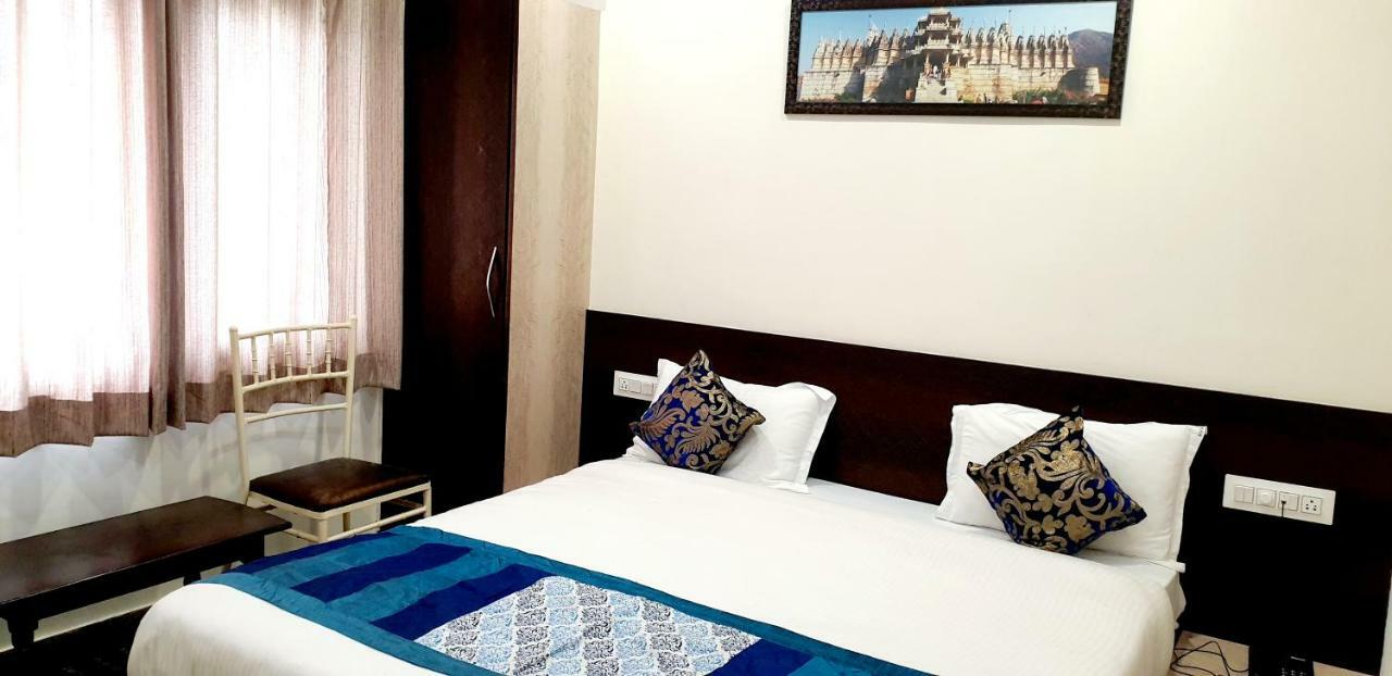 Vardan Villa Udaipur Buitenkant foto